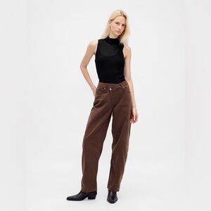 NWT! GAP High Rise UltraSoft Crossover Barrel Jeans - Size 10P / 30P 🩷 815685